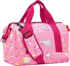 Reisenthel Allrounder M Kids Reistas - Kind - Maat M - 18L - ABC Friends Pink Roze 9 Reisenthel Allrounder M Kids Reistas - Kind - Maat M - 18L - ABC Friends Pink Roze -Bagage En Reistassen 1200x1131 6