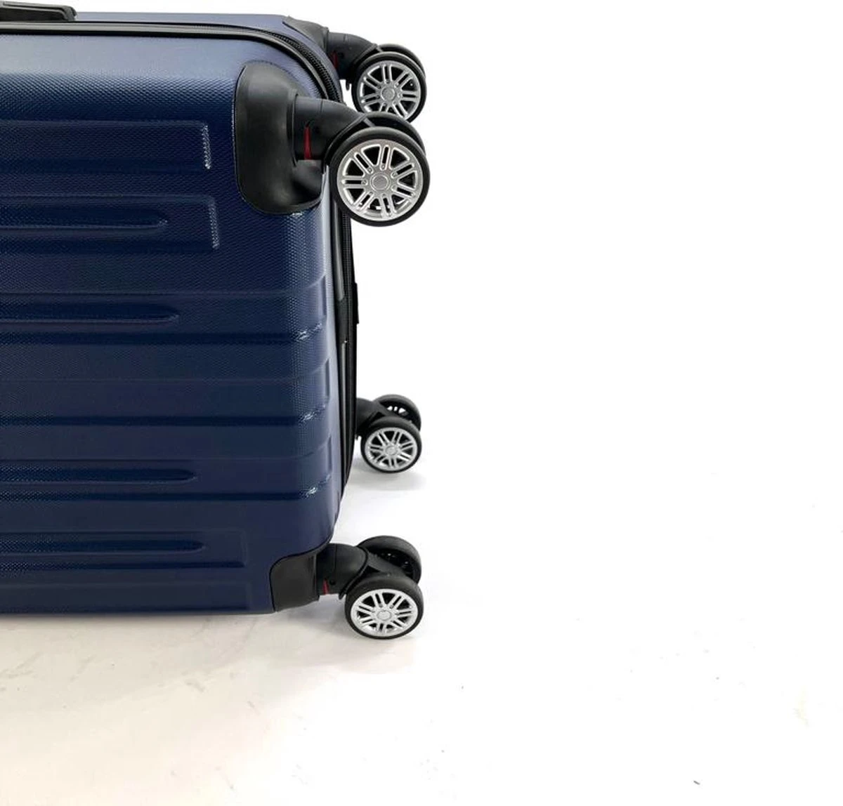 AATravel XL Reiskoffer - Trolley ABS - Met Dubbele Wielen - 75 Cm - 97 Liter - Zilver 3 AATravel XL Reiskoffer - Trolley ABS - Met Dubbele Wielen - 75 Cm - 97 Liter - Zilver - Afbeelding 3