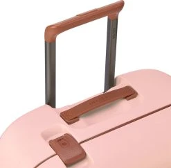 Delsey Moncey 4 Wheel Trolley 69 Pink -Bagage En Reistassen 1200x1176 4