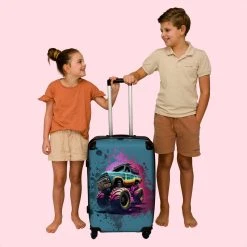 NoBoringSuitcases.com® Koffer Groot - Monstertruck - Verf - Graffiti - Roze - Neon - Trolley Koffer Met TSA-slot - Met Wielen - 90 Liter - Reiskoffer - 66 Cm -Bagage En Reistassen 1200x1200 1415
