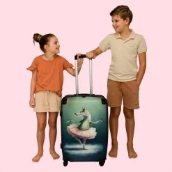 NoBoringSuitcases.com® Koffer Groot - Krokodil - Kroon - Goud - Ballet - Portret - Trolley Koffer Met TSA-slot - Met Wielen - 90 Liter - Reiskoffer - 66 Cm -Bagage En Reistassen 1200x1200 1449