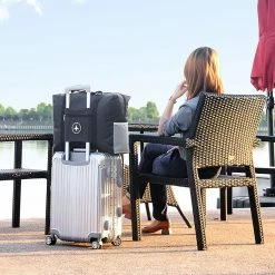 Merkloos Duurzame Reistas Voor Weekendjes Weg - Waterdicht - Met Handige Insteekvakken - Zwart -Bagage En Reistassen 1200x1200 1836