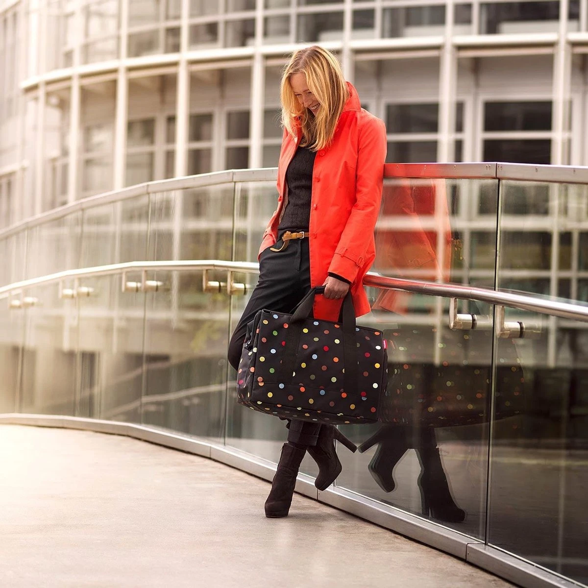 Reisenthel Allrounder L Reistas Sporttas - Maat L - 30L - Dots Zwart 6 Reisenthel Allrounder L Reistas Sporttas - Maat L - 30L - Dots Zwart - Afbeelding 6