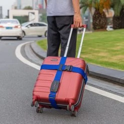 Navaris Kofferriem Met TSA Cijferslot En Adreslabel - Bagageriem - Kofferband - Luggagestrap - Blauw - Aanpasbaar Tot 400 Cm -Bagage En Reistassen 1200x1200 2293