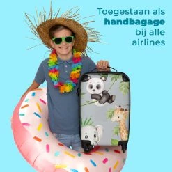 NoBoringSuitcases.com® Koffer - Jungle - Panda - Olifant - Giraffe - Kinderen - Past Binnen 55x40x20 Cm En 55x35x25 Cm - Handbagage - Trolley - Fotokoffer - Cabin Size - Print -Bagage En Reistassen 1200x1200 789