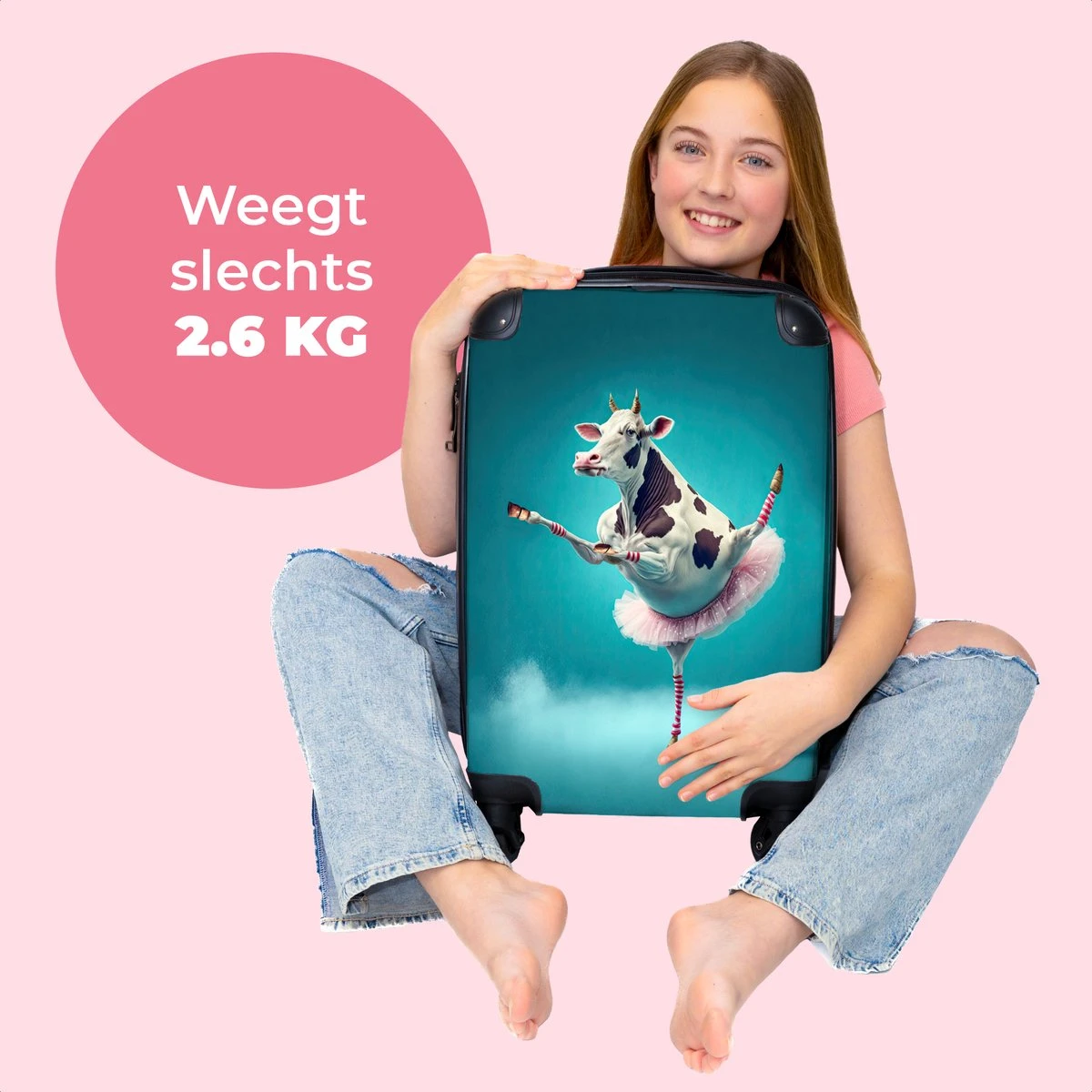 NoBoringSuitcases.com® Koffer - Koe - Ballet - Rok - Portret - Dieren - Trolley Op Wieltjes - Handbagagekoffer - Past Binnen 55x40x20 Cm En 55x35x25 Cm - Reiskoffer 2 NoBoringSuitcases.com® Koffer - Koe - Ballet - Rok - Portret - Dieren - Trolley Op Wieltjes - Handbagagekoffer - Past Binnen 55x40x20 Cm En 55x35x25 Cm - Reiskoffer - Afbeelding 2