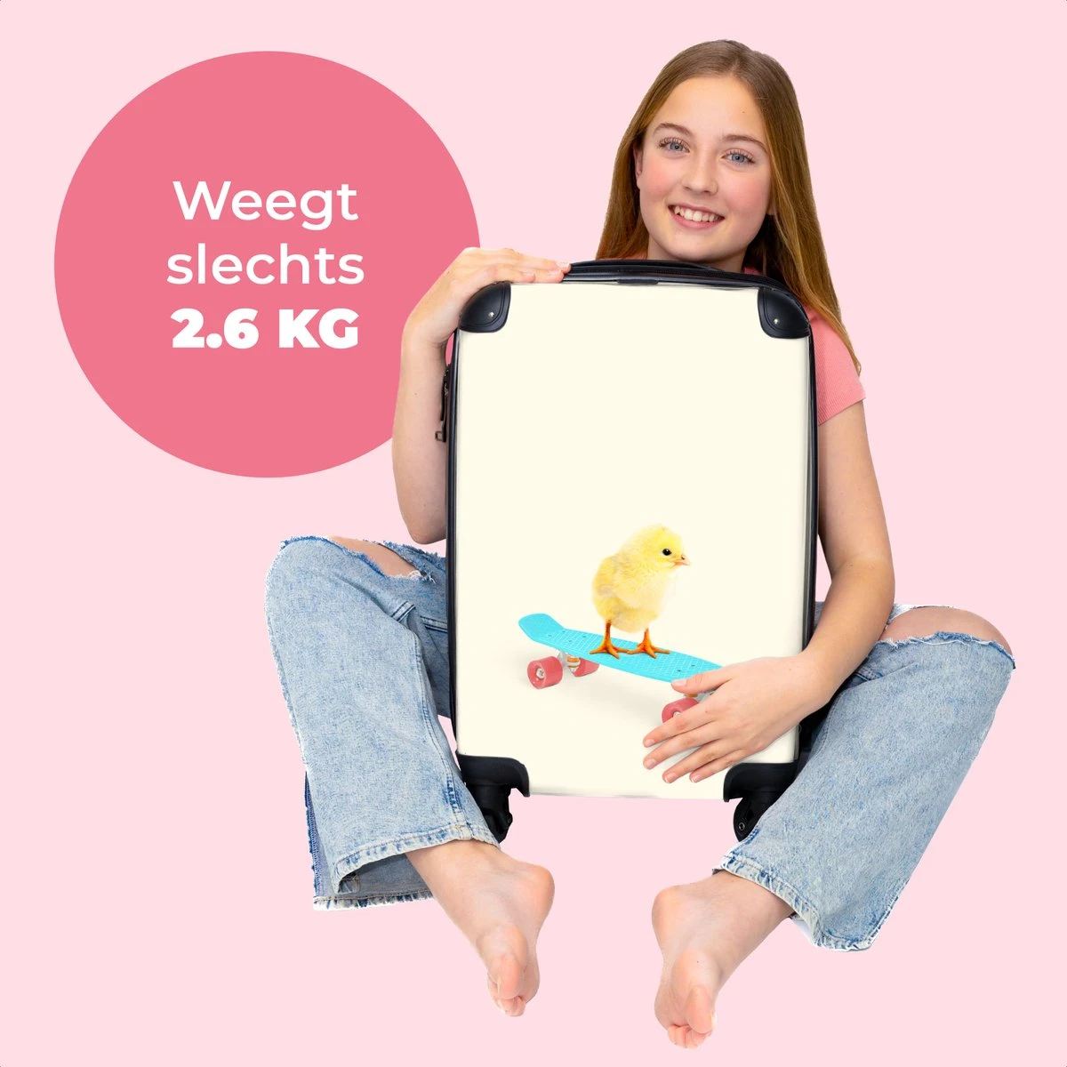 NoBoringSuitcases.com® Kinderkoffer - Trolley Op Wieltjes - Kuiken - Skateboard - Blauw - Kinderen - Dieren - Reiskoffer Kinderen - Past Binnen 55x40x20 Cm En 55x35x25 Cm - Fotokoffer 2 NoBoringSuitcases.com® Kinderkoffer - Trolley Op Wieltjes - Kuiken - Skateboard - Blauw - Kinderen - Dieren - Reiskoffer Kinderen - Past Binnen 55x40x20 Cm En 55x35x25 Cm - Fotokoffer - Afbeelding 2