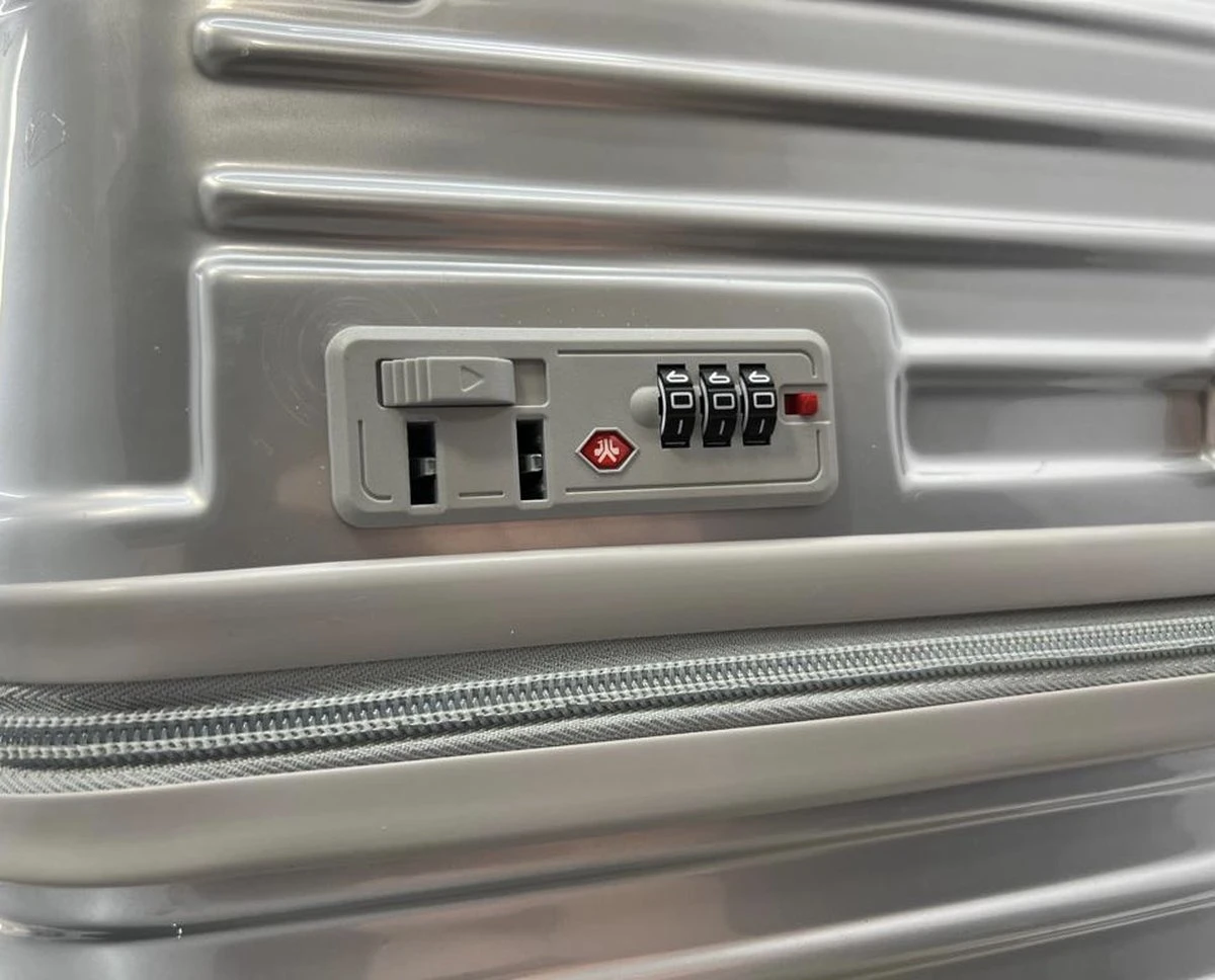 AATravel XL Reiskoffer - Trolley ABS - Met Dubbele Wielen - 75 Cm - 94 Liter - Zilver 2 AATravel XL Reiskoffer - Trolley ABS - Met Dubbele Wielen - 75 Cm - 94 Liter - Zilver - Afbeelding 2