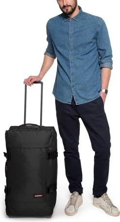 Eastpak TRANVERZ M Reiskoffer (67 X 35.5 X 30 Cm) - Black -Bagage En Reistassen 649x1200 4