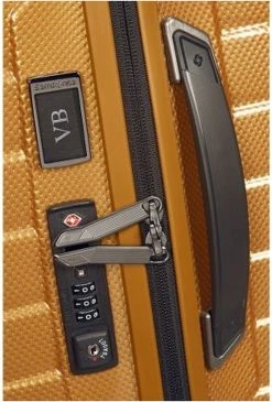Samsonite Proxis Spinner 69/25 Honey Gold -Bagage En Reistassen 812x1200 5
