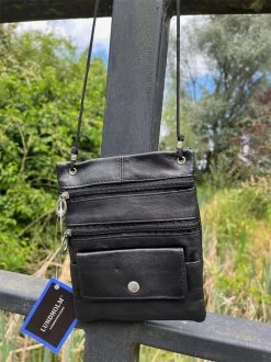 Lundholm Paspoorthouder - Reistas - Paspoort Hoesje - Nektasje - Reisportemonnee - Zwart Leer Nektas Inzetbaar Als Reistas - Reisportemonnee - Paspoorthouder - Paspoort Zwart -Bagage En Reistassen 899x1200 9