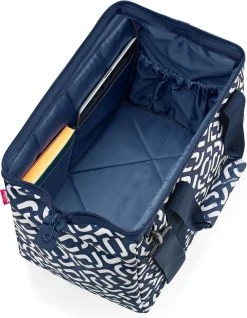 Reisenthel Allrounder M Reistas Sporttas - 18L - Signature Navy Blauw 8 Reisenthel Allrounder M Reistas Sporttas - 18L - Signature Navy Blauw -Bagage En Reistassen 932x1200
